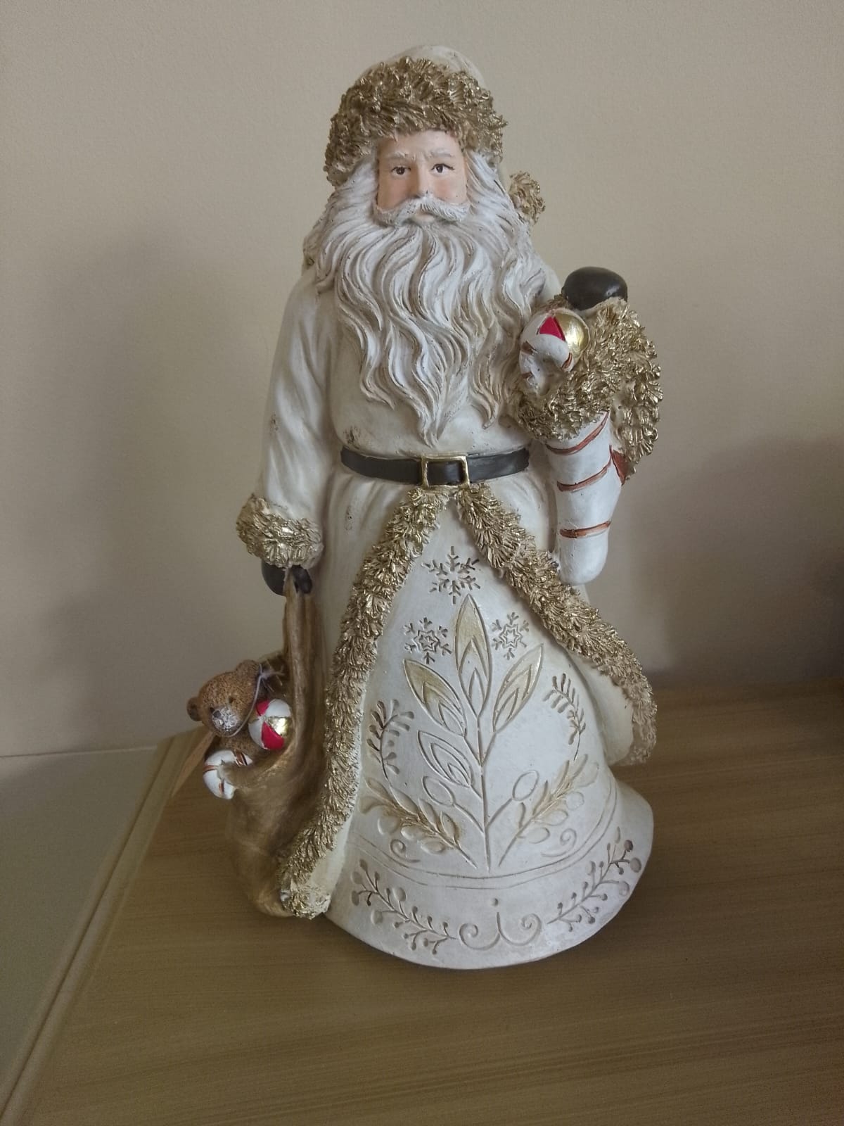 Babbo Natale Decorativo in Resina Bianco Anticato con Decori Oro 30cm