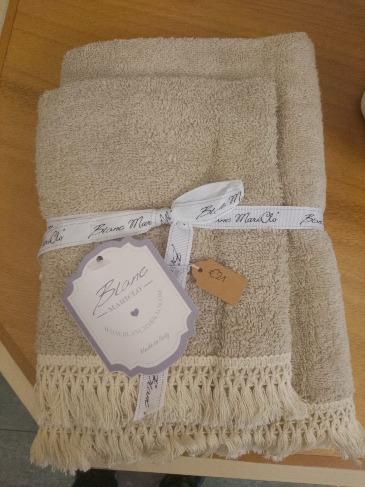 Set Asciugamani Viso e Ospite Beige Frangia Bianco Latte Blanc Mariclo'